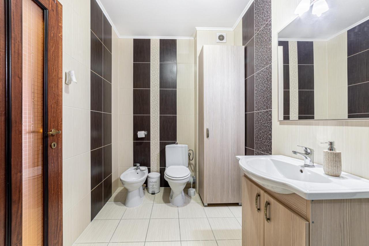 Ari Blue Apartment Ared In Kaufland Complex Arad Bagian luar foto