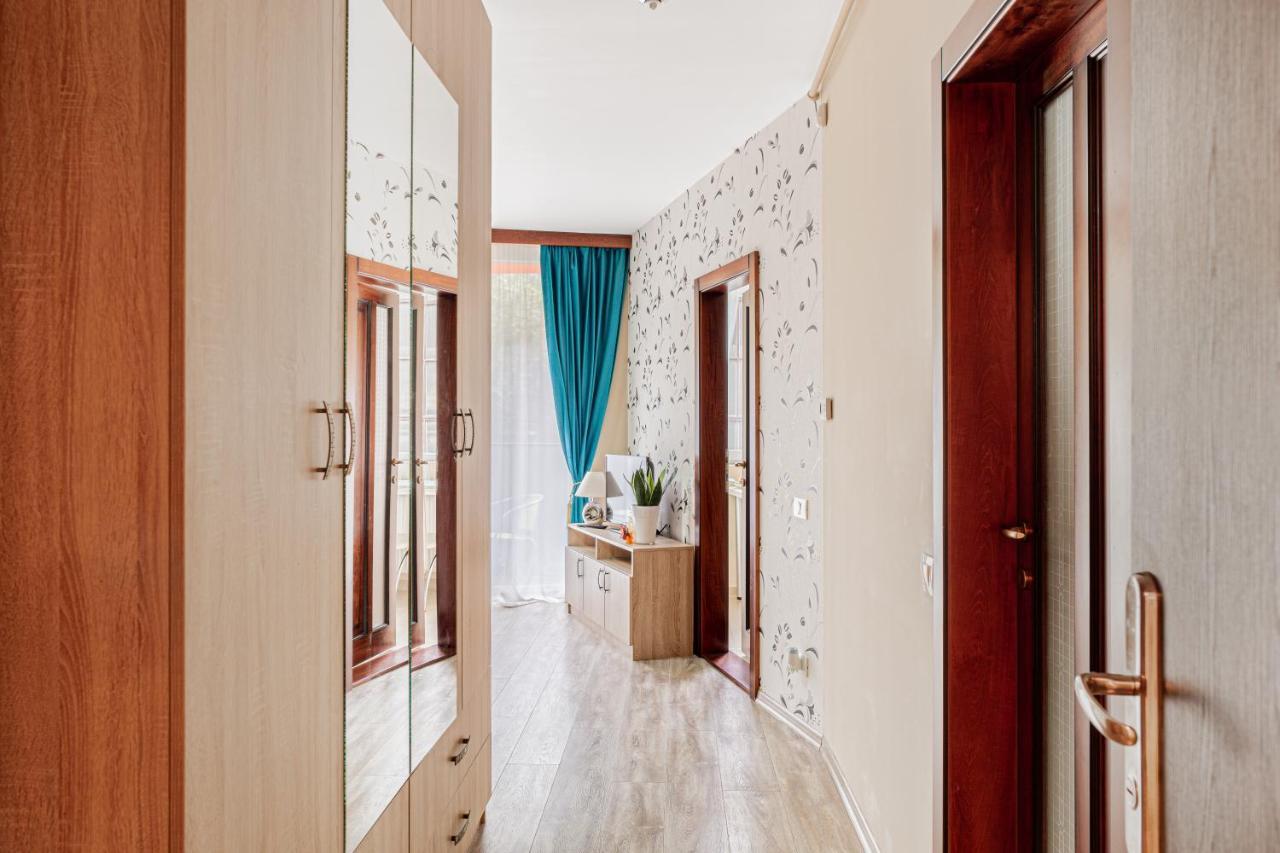 Ari Blue Apartment Ared In Kaufland Complex Arad Bagian luar foto