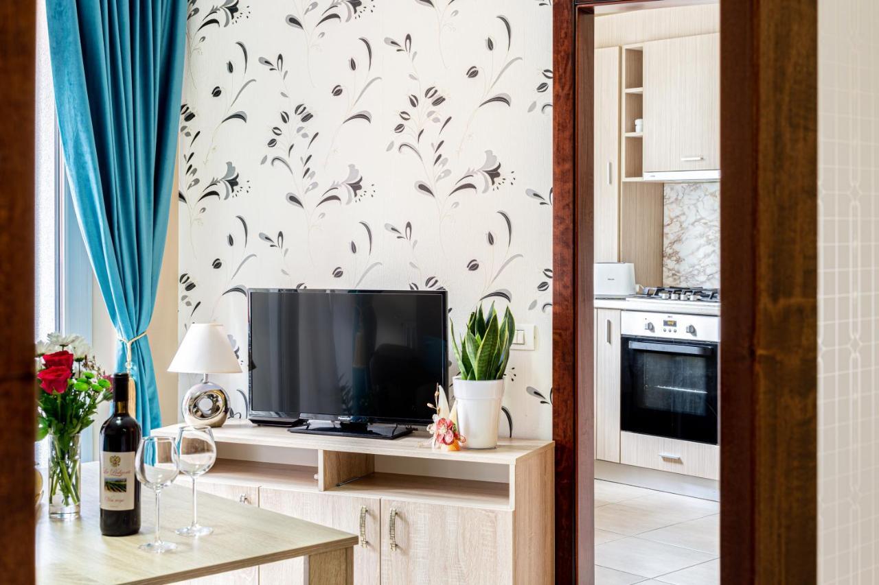 Ari Blue Apartment Ared In Kaufland Complex Arad Bagian luar foto