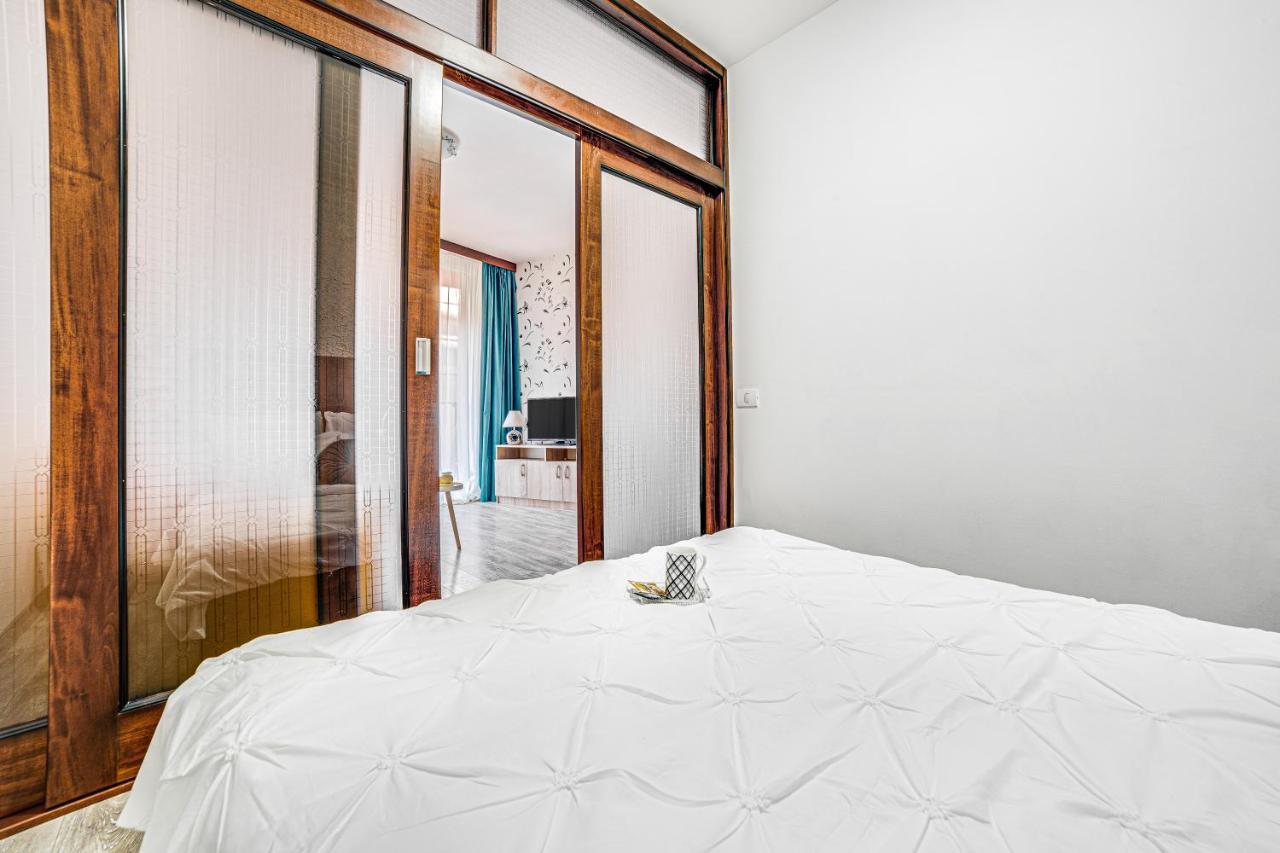 Ari Blue Apartment Ared In Kaufland Complex Arad Bagian luar foto