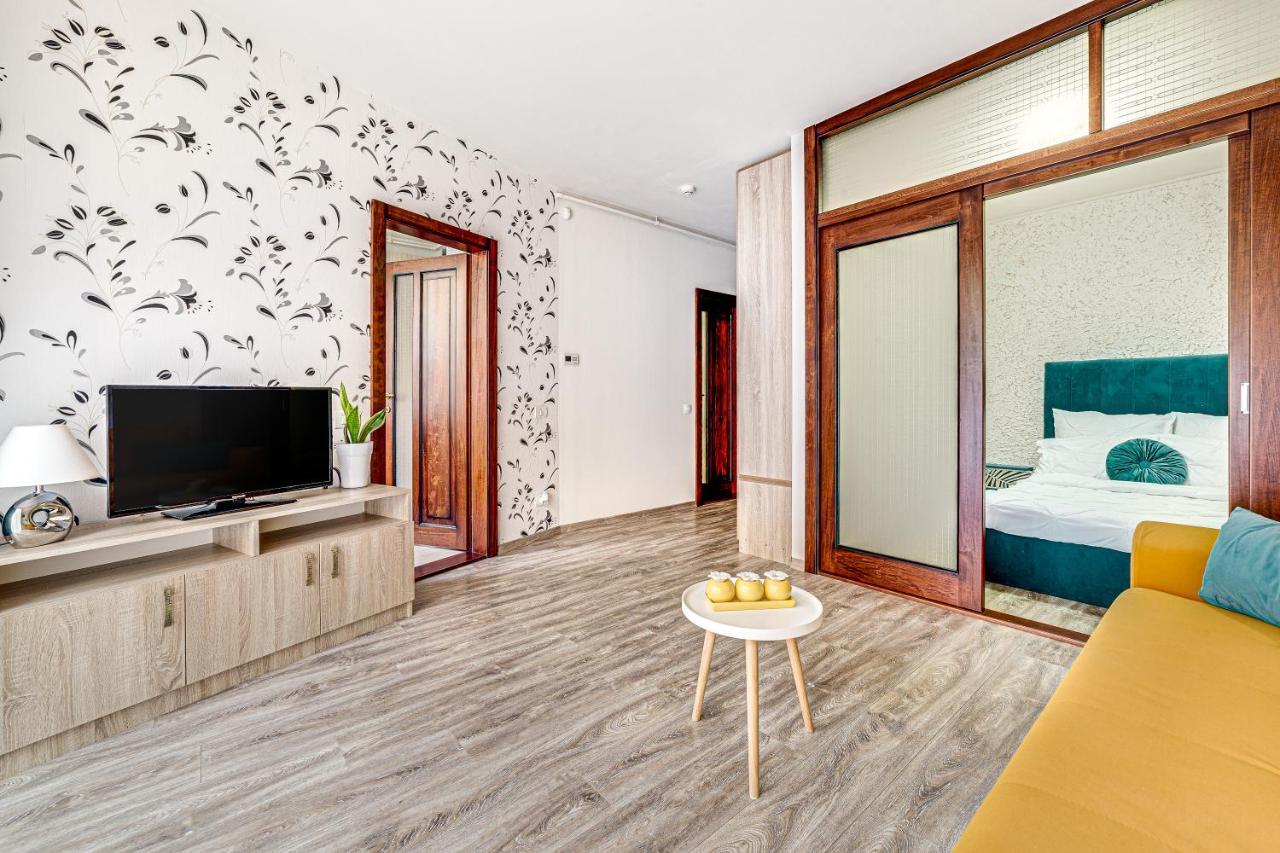 Ari Blue Apartment Ared In Kaufland Complex Arad Bagian luar foto