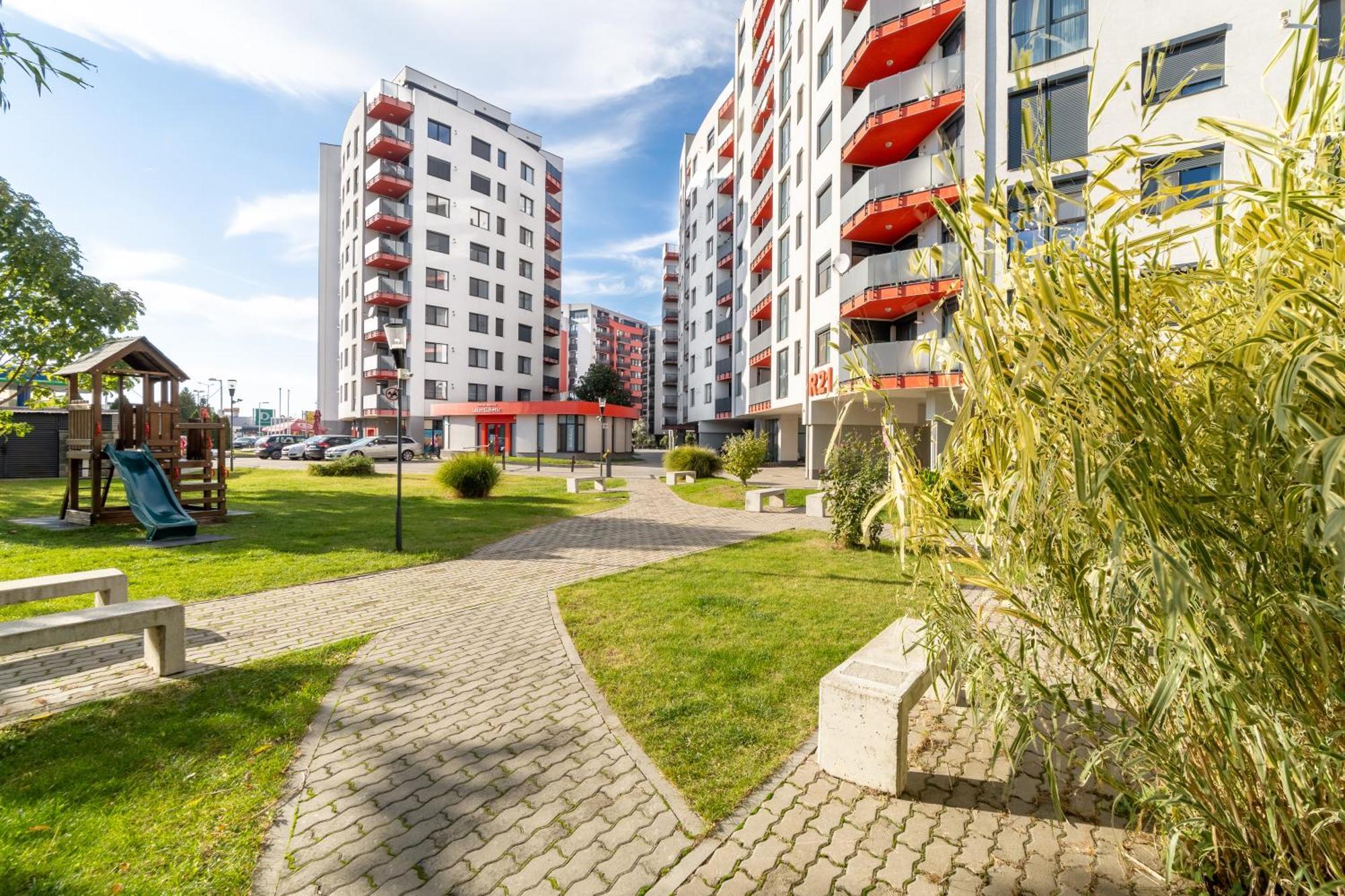 Ari Blue Apartment Ared In Kaufland Complex Arad Bagian luar foto